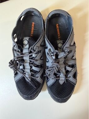 Merrell Women’s Gray and Black Outdoor Hiking Sandals